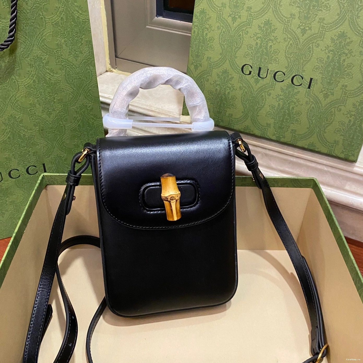 Bamboo handbag Gucci mini 0819